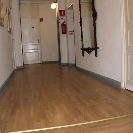 Готель Milano 3*